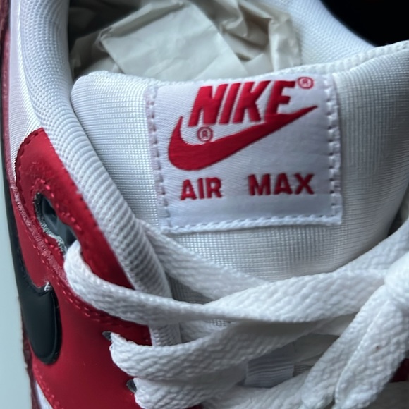 NIKE AIR MAX 1 ESSENTIAL WHITE/ BLACK-UNIVERSITY RED Sz 12 - Picture 6 of 10